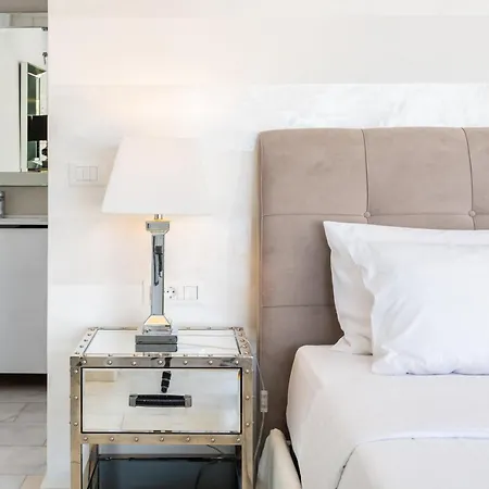 Deloxenia By Ethos Hospitality Villa *